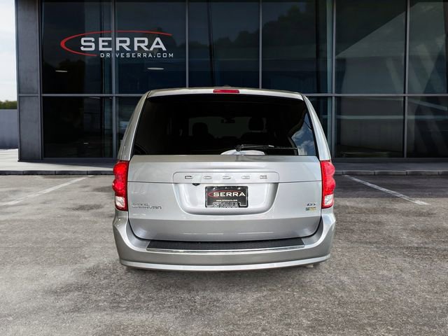 Used 2019 Dodge Grand Caravan GT image 3
