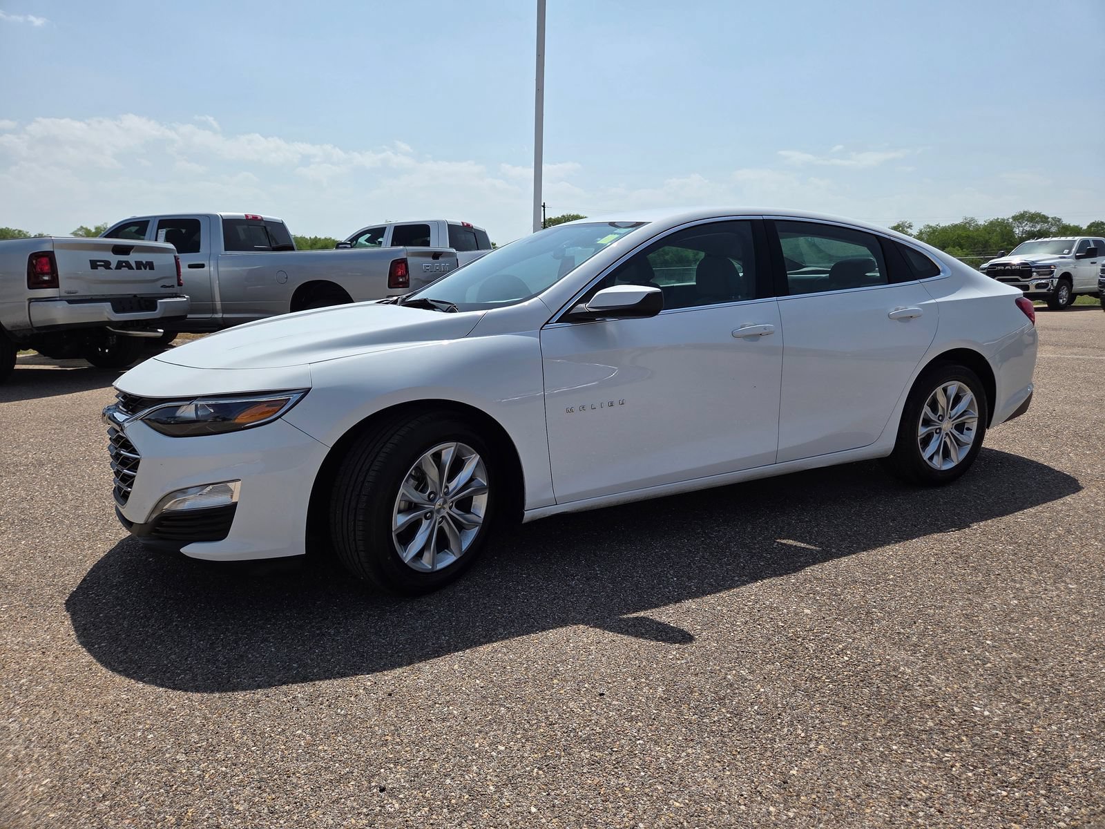 Used 2024 Chevrolet Malibu LT FWD image 3