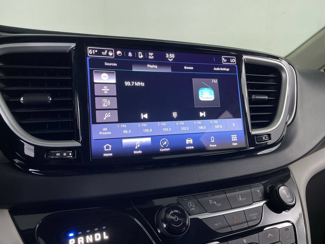 Used 2022 Chrysler Pacifica Touring-L FWD image 14