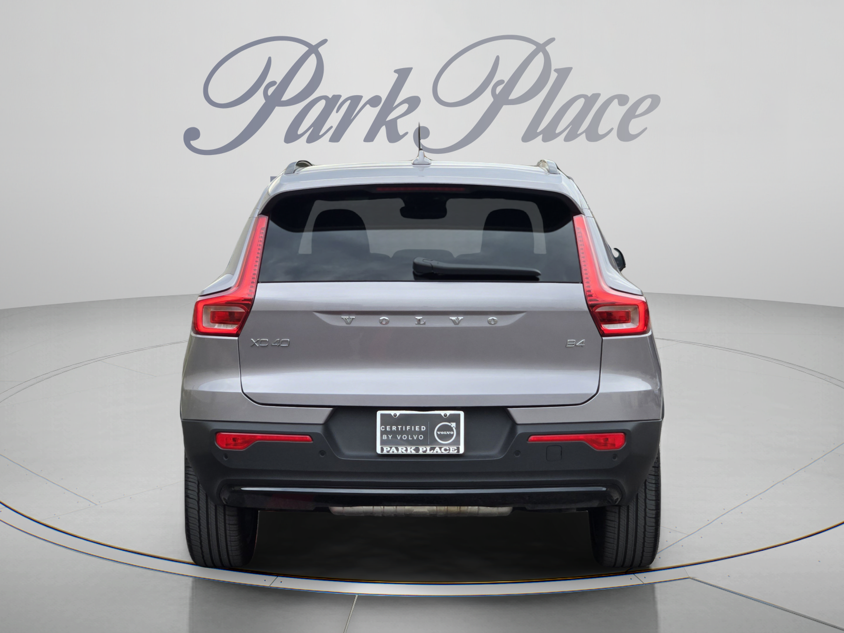 Certified 2026 Volvo XC40 B4 Core w/ Climate Package FWD image 4