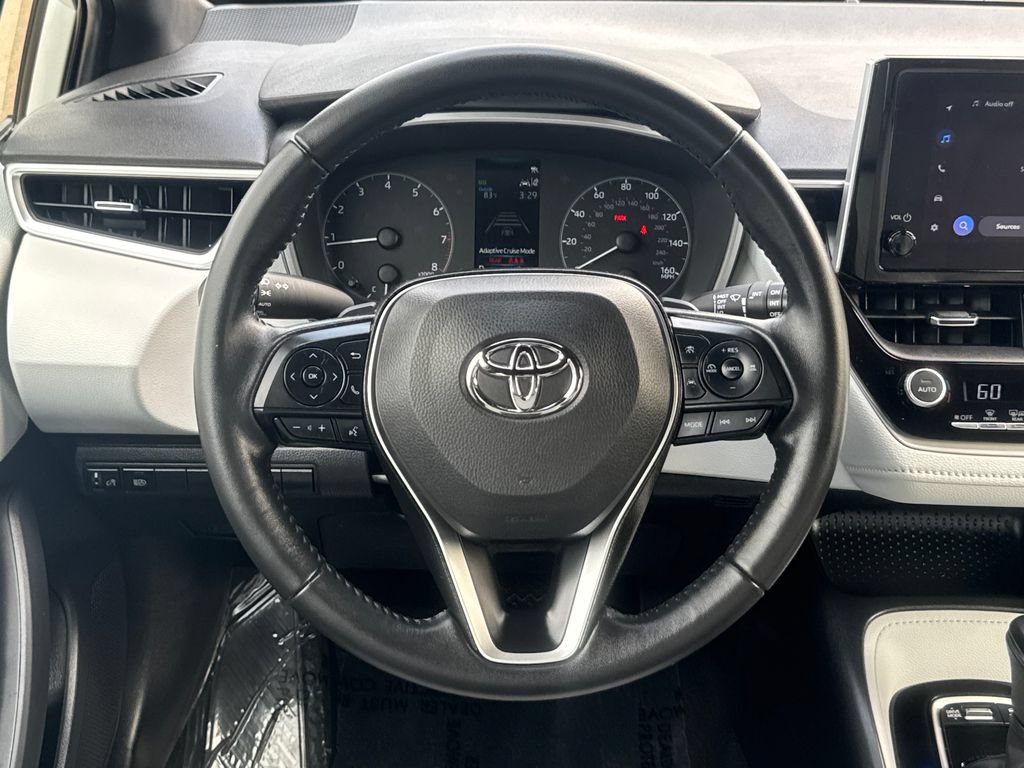 Used 2025 Toyota Corolla Hatchback FWD image 14