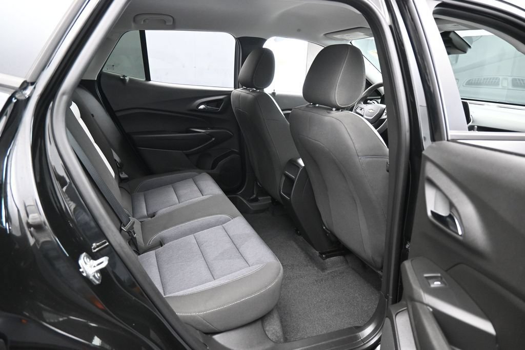 Used 2024 Chevrolet Trax LS FWD image 31