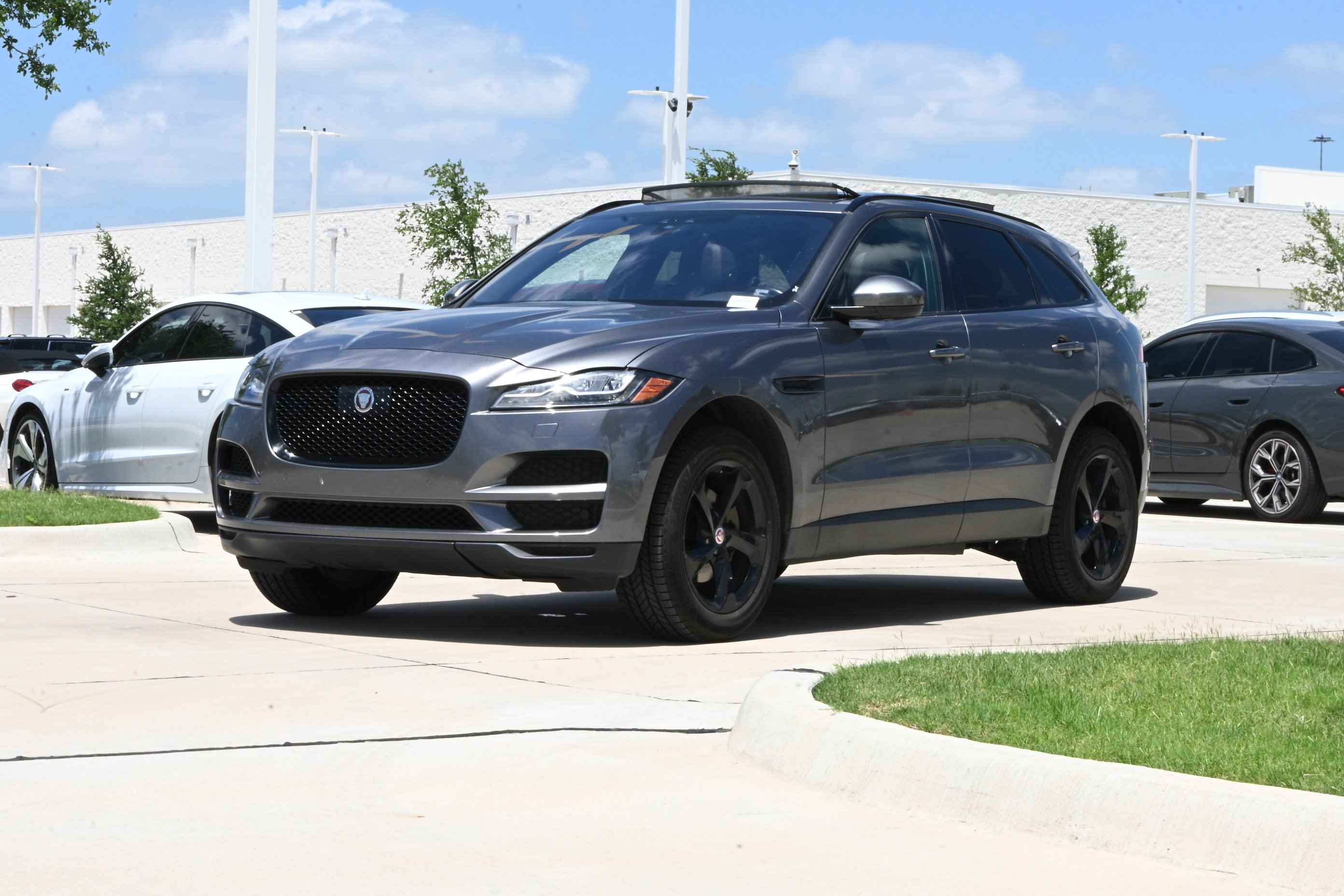Used 2019 Jaguar F-PACE Prestige AWD/4WD image 5