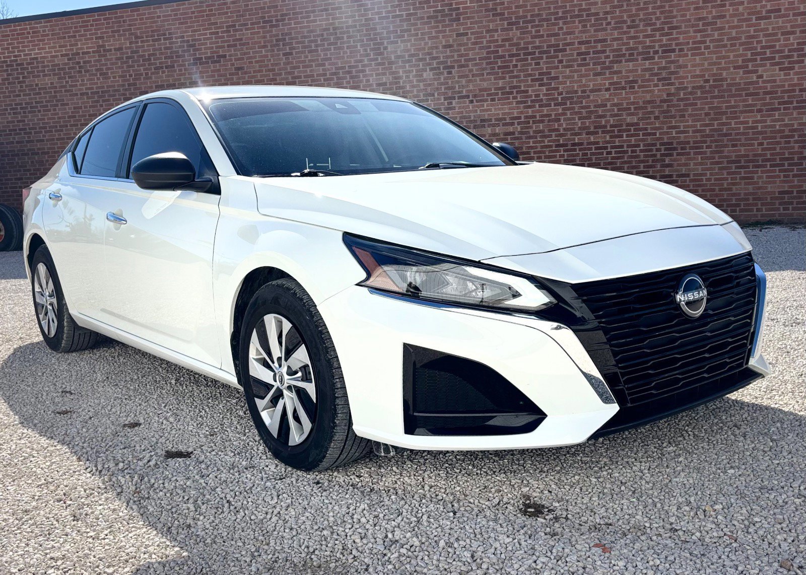 Used 2025 Nissan Altima 2.5 S image 1