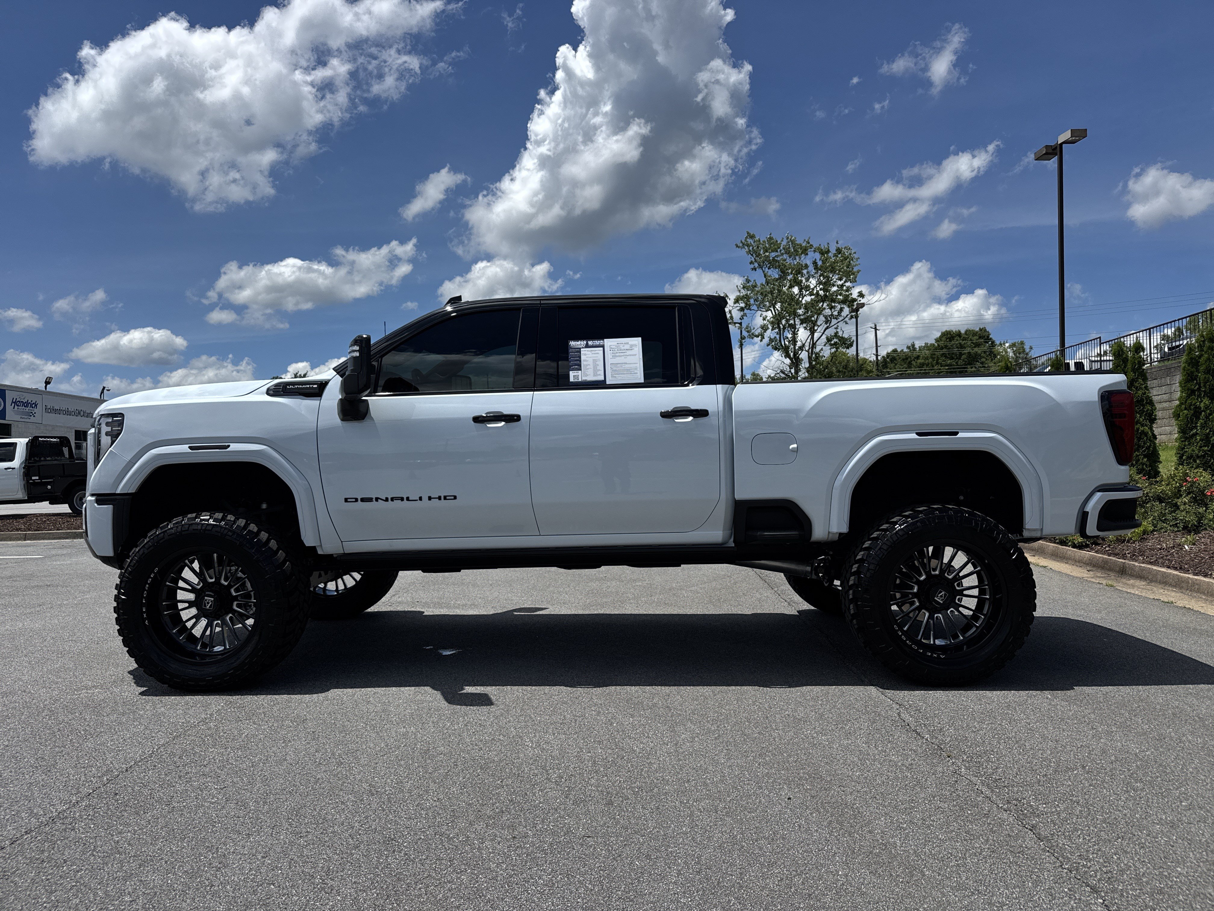 Used 2026 GMC Sierra 2500 Denali Ultimate w/ Max Trailering Package AWD/4WD image 7