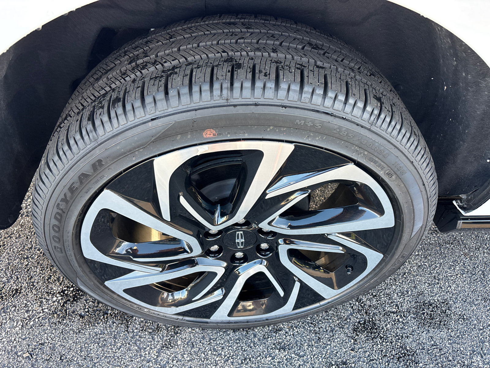 New 2026 Lincoln Navigator L Reserve AWD/4WD image 10