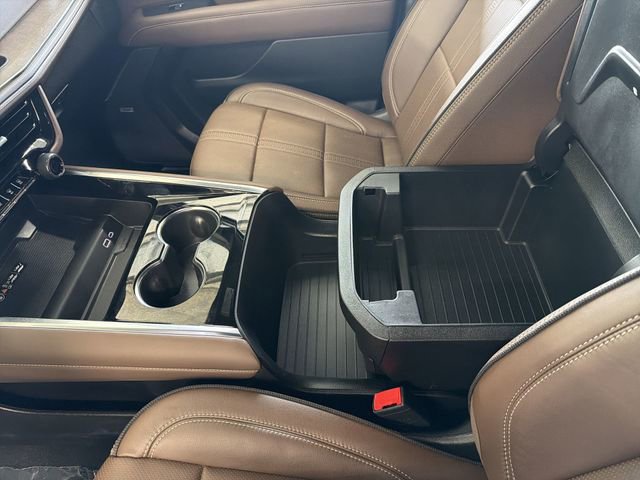Certified 2025 Chevrolet Tahoe High Country AWD/4WD image 28