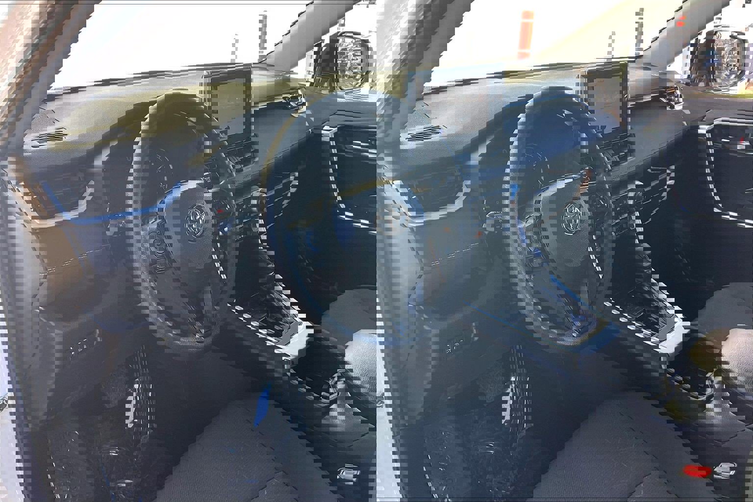 Used 2024 Toyota RAV4 XLE image 18