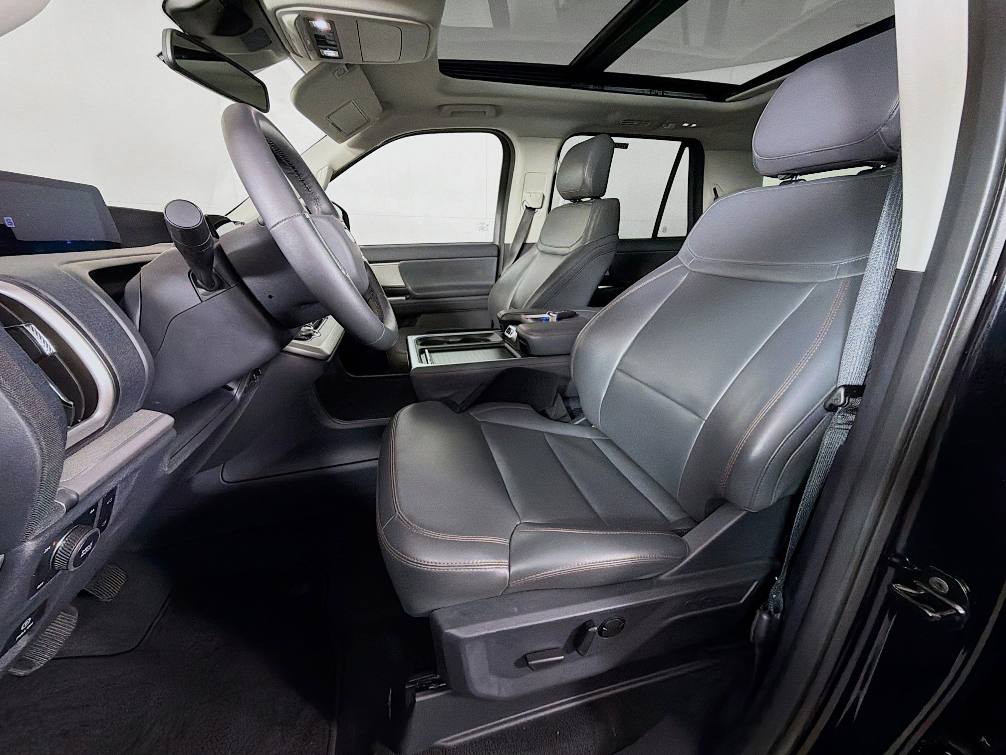 Used 2025 Ford Expedition Max Active image 12