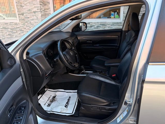 Used 2020 Mitsubishi Outlander SE AWD/4WD image 21