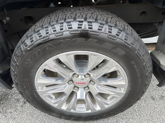 Used 2023 GMC Sierra 1500 Denali w/ Denali Carbonpro Edition AWD/4WD image 19
