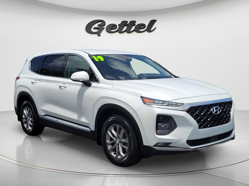 Used 2019 Hyundai Santa Fe SEL FWD image 3