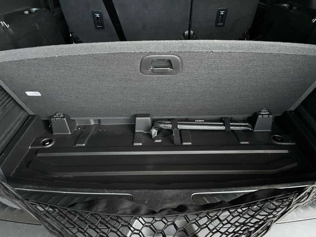 Used 2024 Chevrolet Tahoe LS image 26