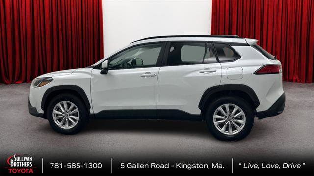 Certified 2022 Toyota Corolla Cross LE image 8