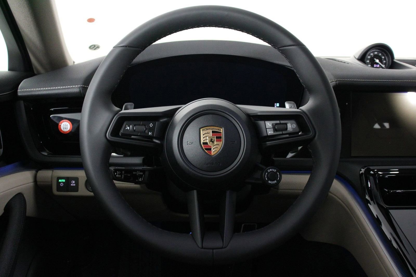 New 2026 Porsche Panamera 4 image 12