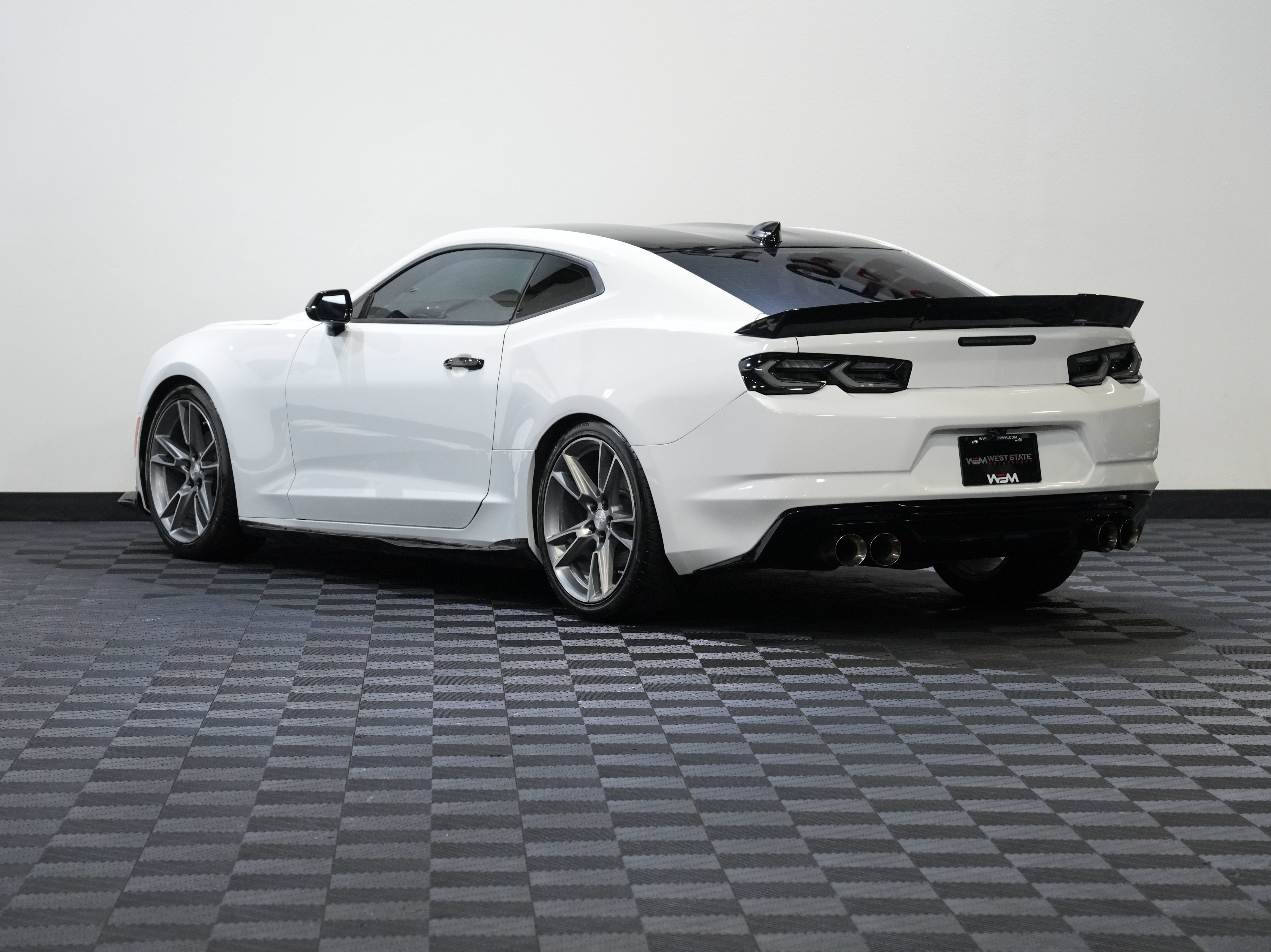 Used 2019 Chevrolet Camaro LS RWD image 8