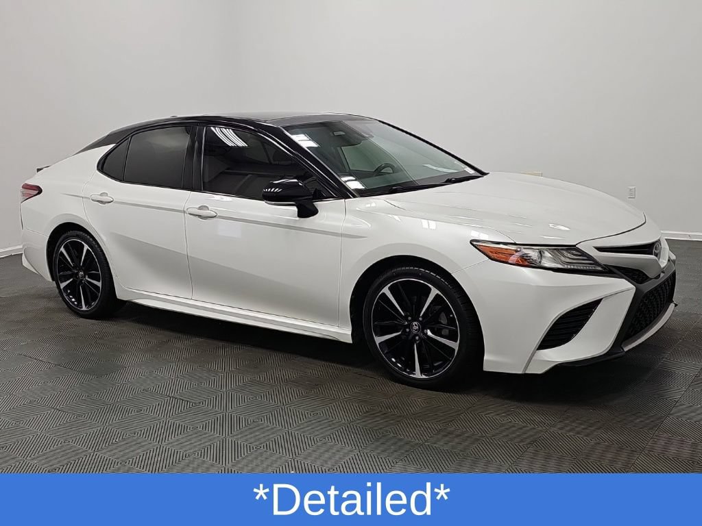Used 2019 Toyota Camry XSE w/ Navigation Package FWD image 2