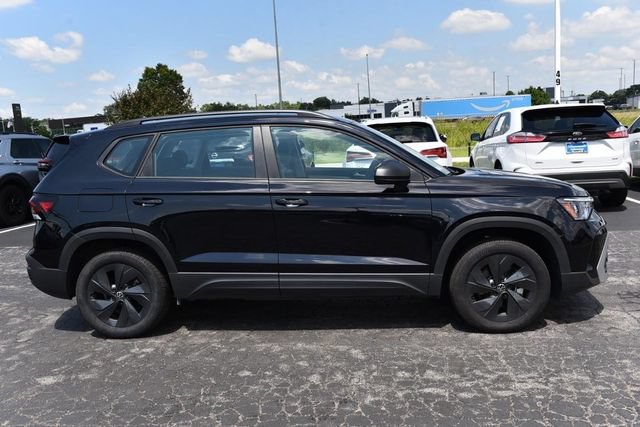 Certified 2025 Volkswagen Taos S FWD image 5
