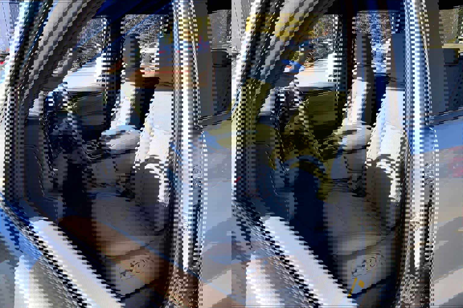 Used 2025 Chevrolet Silverado 1500 LT image 8