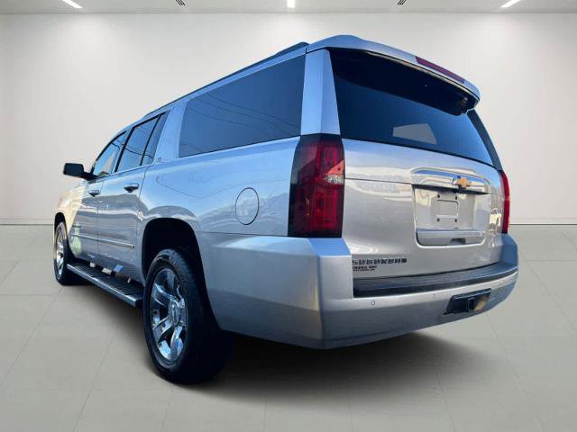 Used 2017 Chevrolet Suburban LT w/ LT Signature Package image 5
