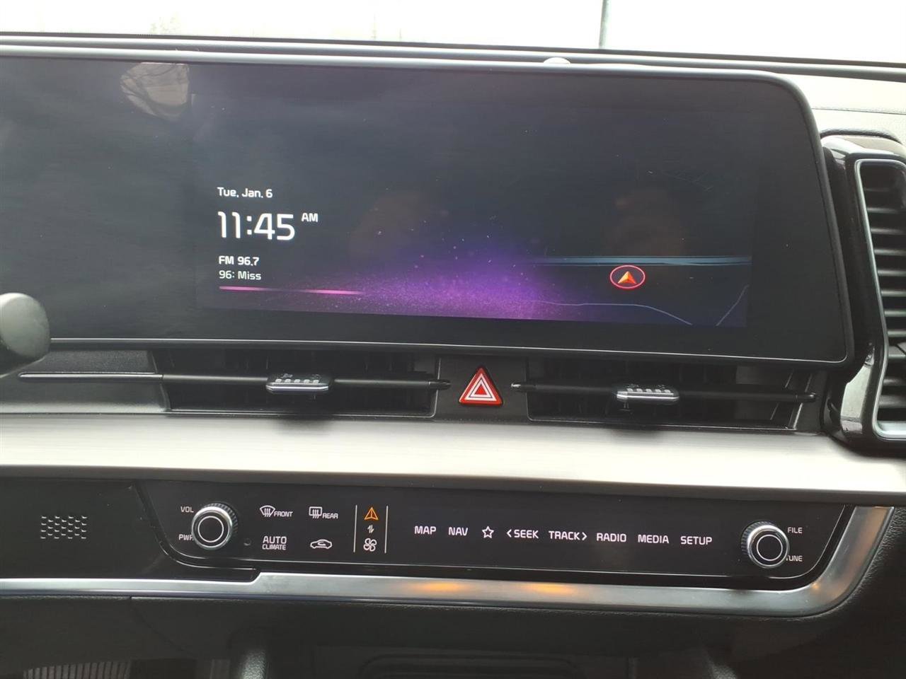 Used 2024 Kia Sportage EX image 9