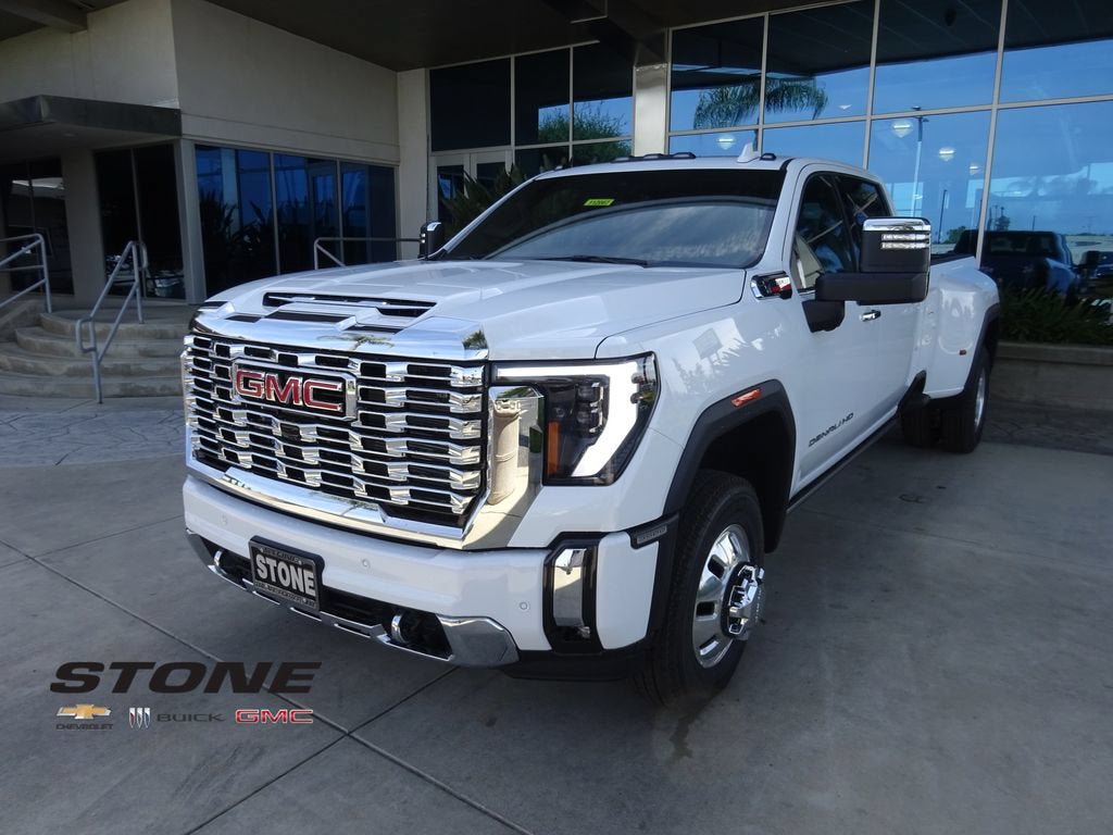 New 2026 GMC Sierra 3500 Denali w/ Denali Reserve Package AWD/4WD image 3
