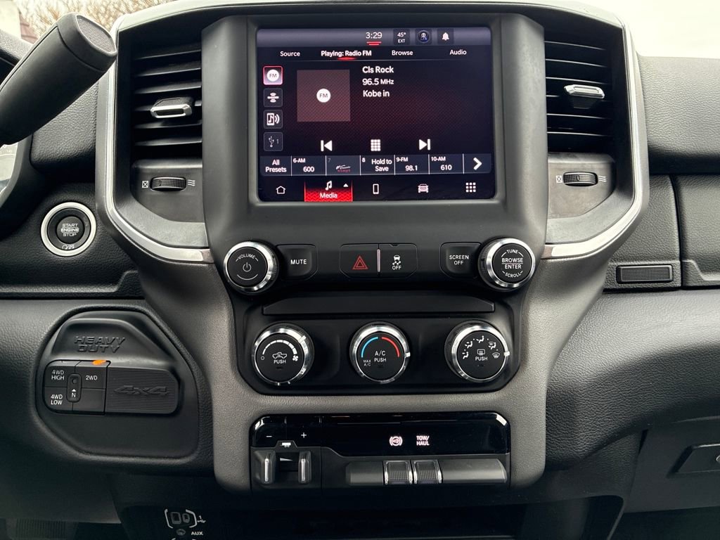 Used 2024 RAM 3500 Big Horn AWD/4WD image 19