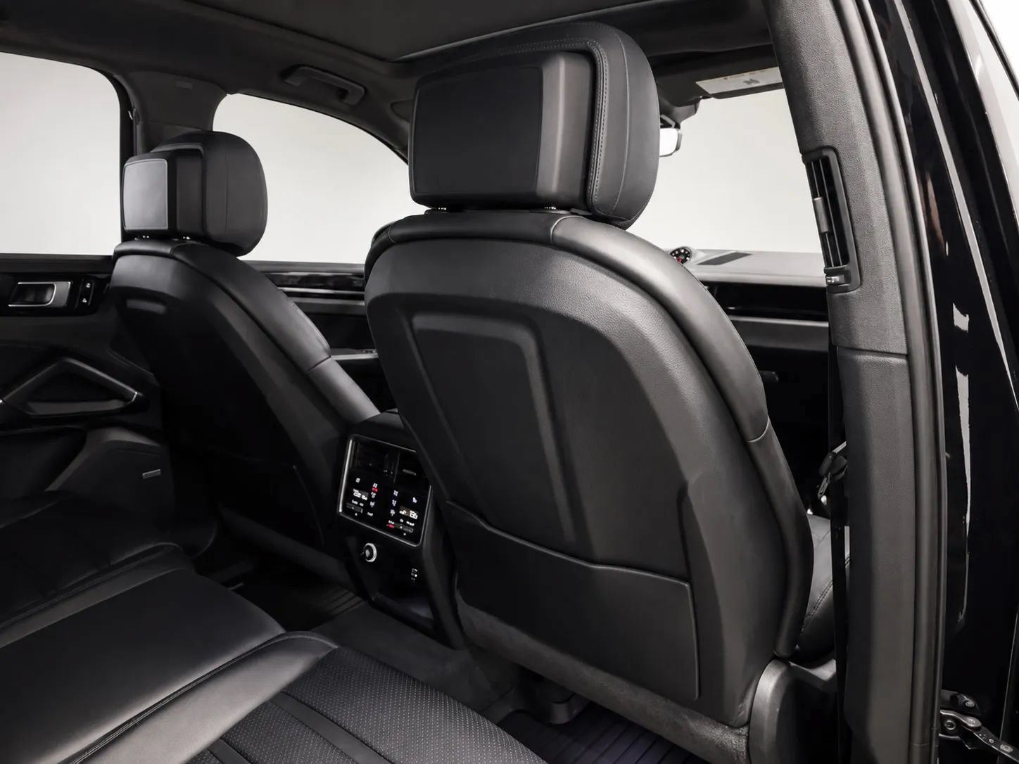 Used 2019 Porsche Cayenne S AWD/4WD image 19