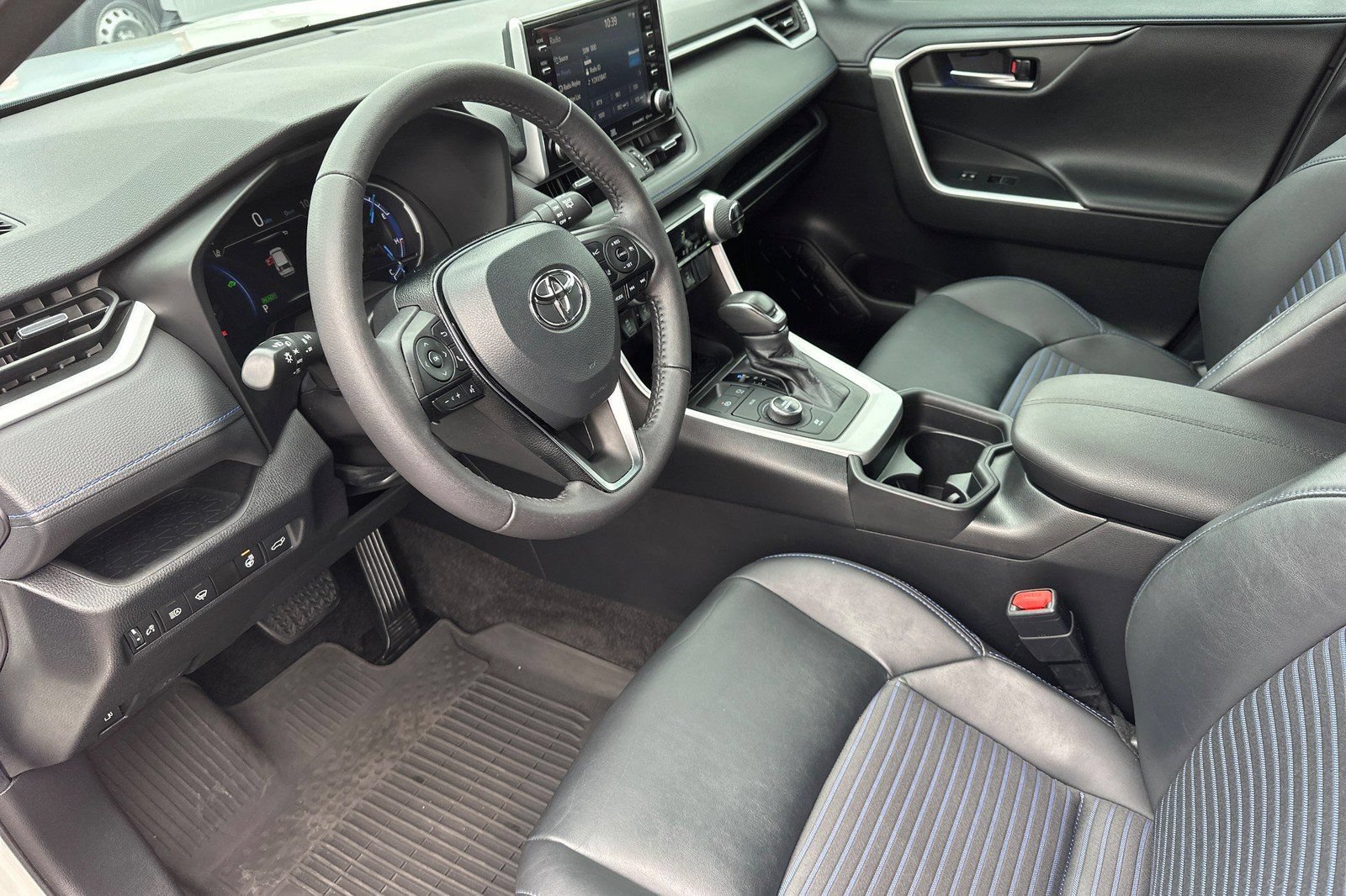 Used 2021 Toyota RAV4 XSE AWD/4WD image 12