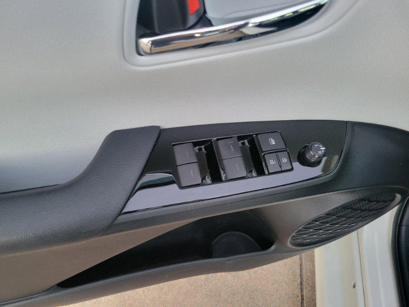 Used 2019 Toyota Prius Prime Plus FWD image 20