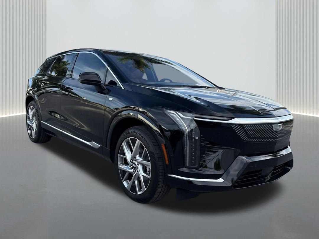 New 2025 Cadillac Optiq Luxury 2 image 3