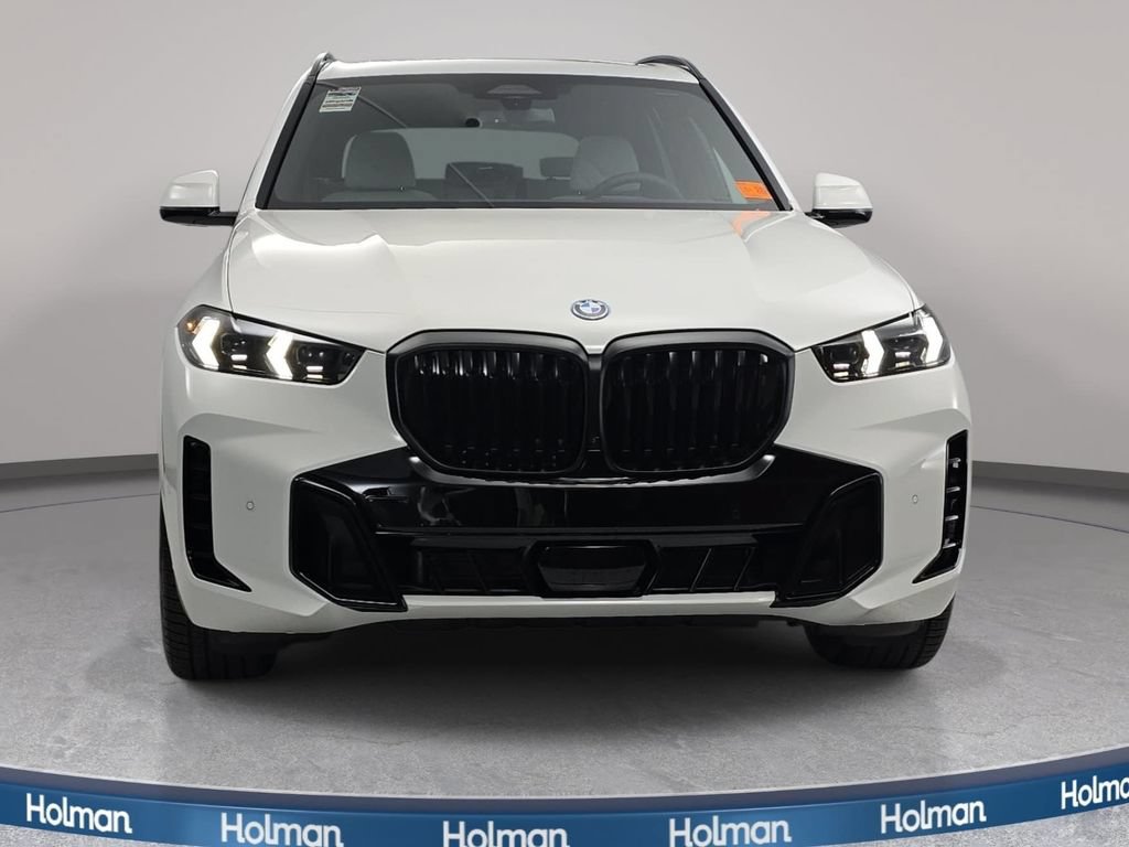 New 2026 BMW X5 xDrive50e w/ M Sport Package AWD/4WD image 2