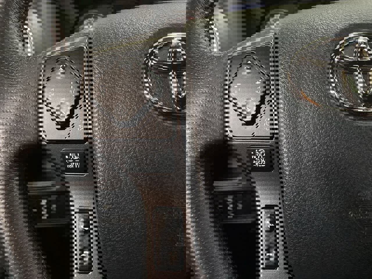 Used 2018 Toyota Tacoma TRD Sport w/ Technology Package image 20