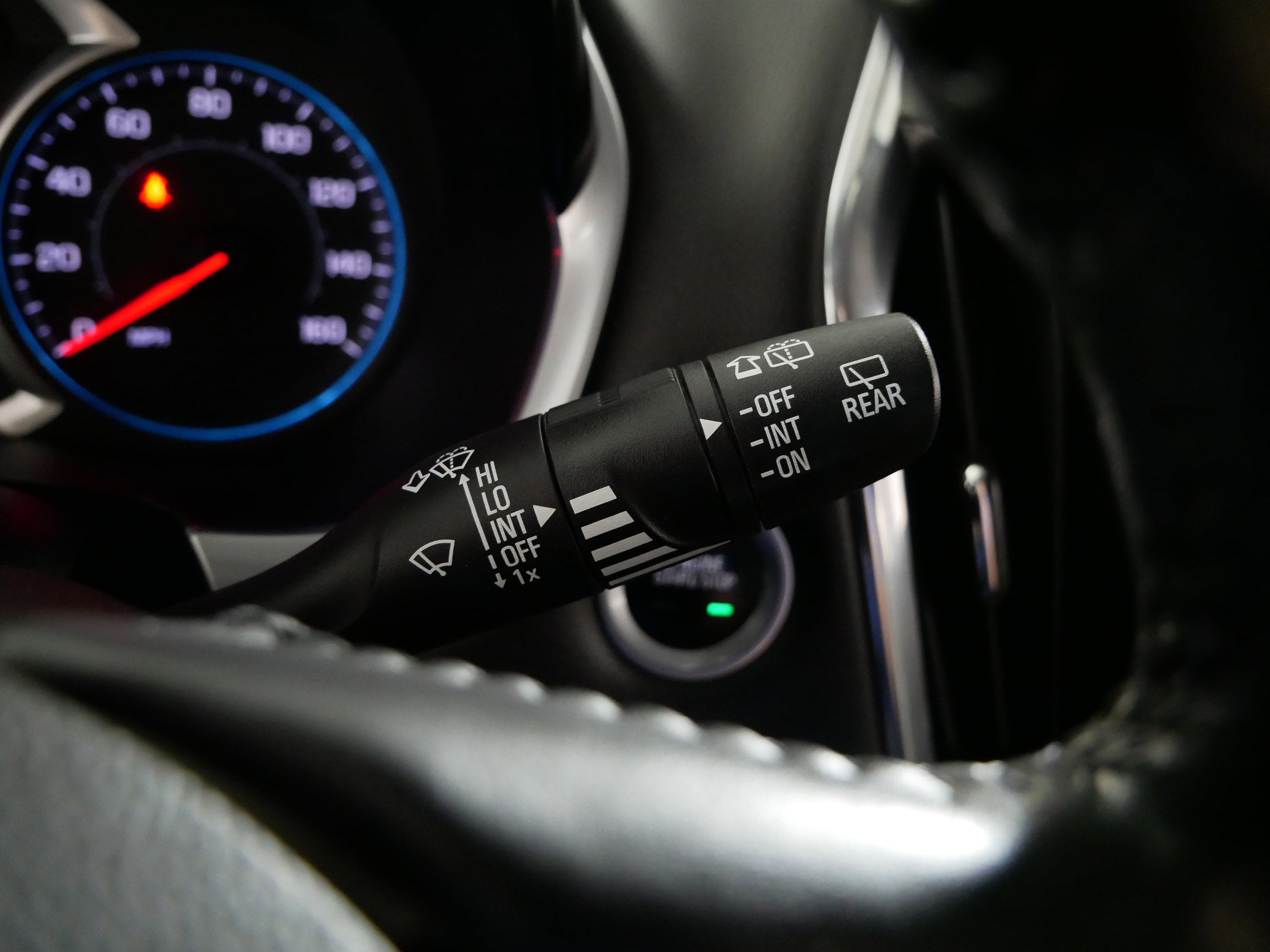 Used 2018 Chevrolet Traverse LT image 29