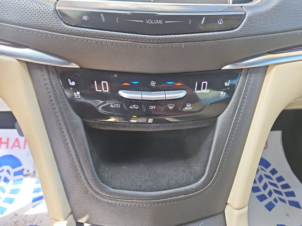Used 2018 Cadillac XT5 Premium Luxury w/ Driver Assist Package FWD image 18