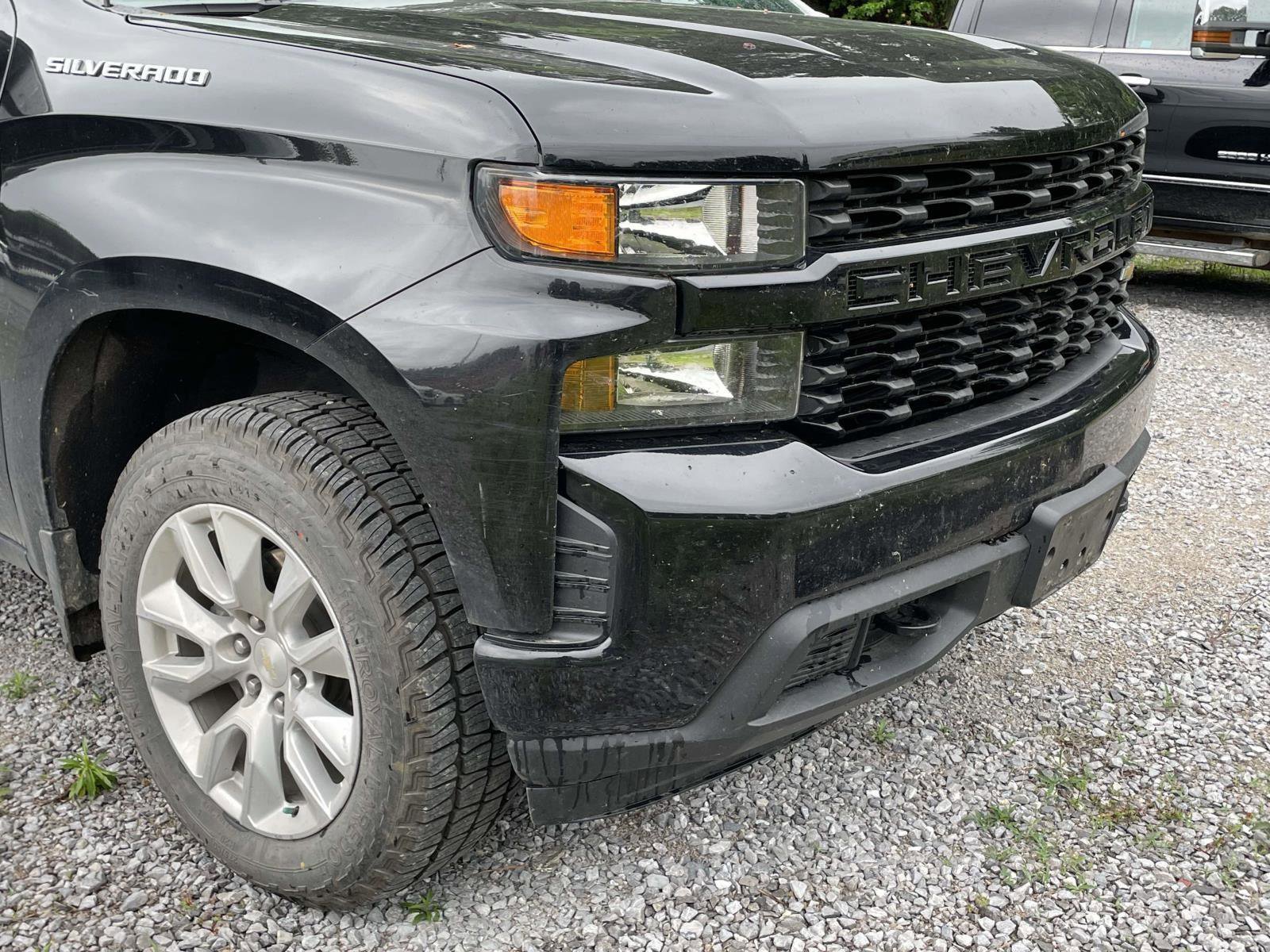 Used 2022 Chevrolet Silverado 1500 Custom w/ Safety Confidence Package AWD/4WD image 4