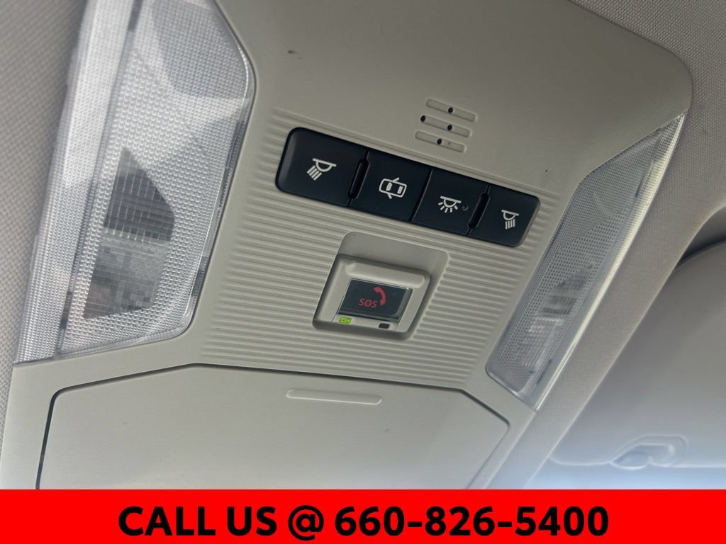 Used 2020 Toyota RAV4 LE FWD image 18