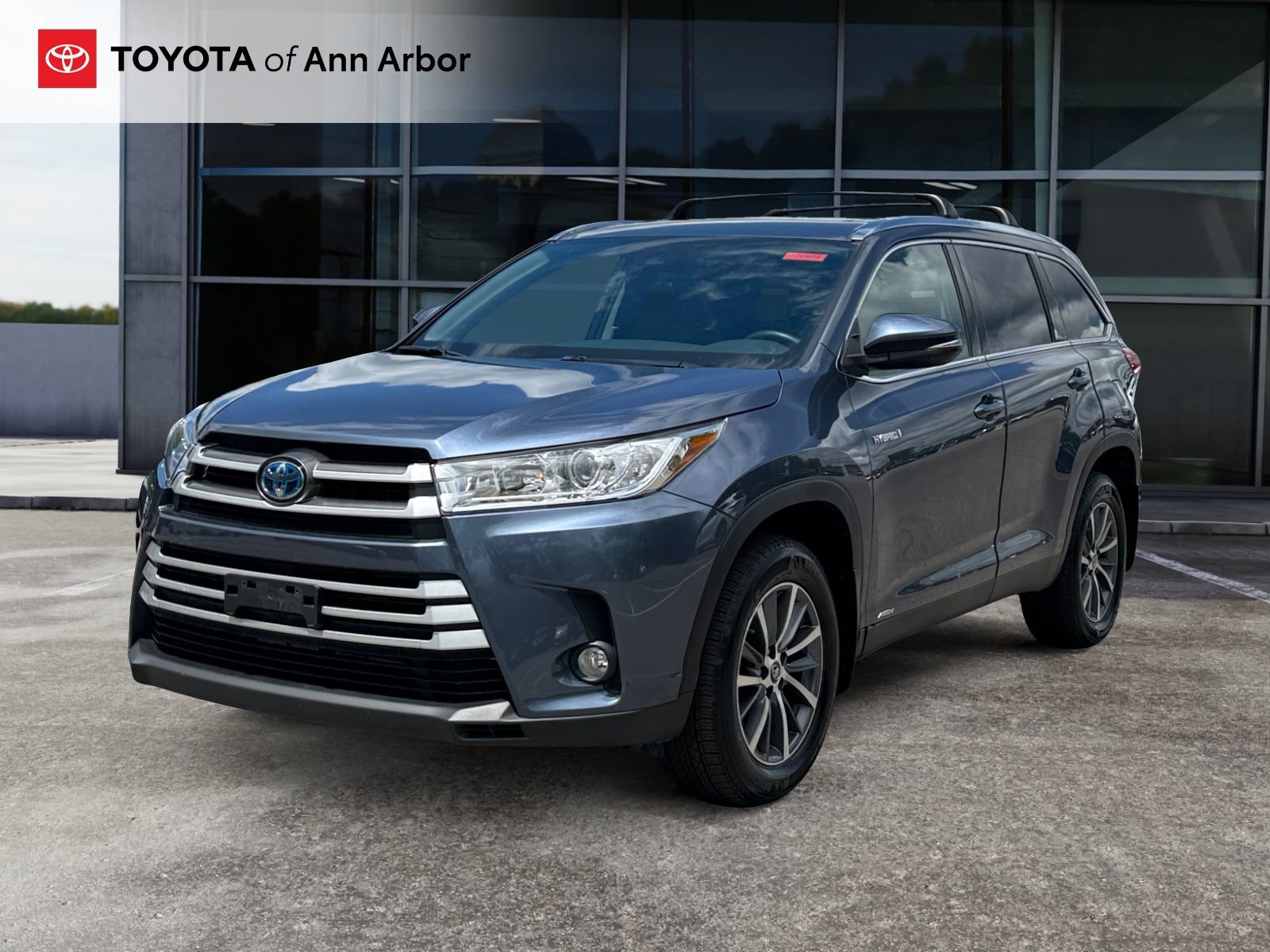 Used 2019 Toyota Highlander XLE AWD/4WD image 9