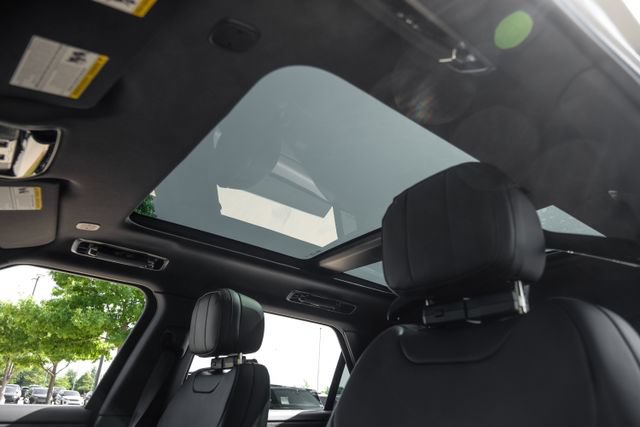 New 2026 Land Rover Range Rover Sport Dynamic SE AWD/4WD image 5
