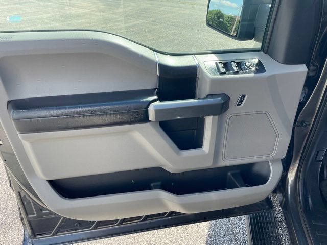 Used 2017 Ford F150 XLT AWD/4WD image 9
