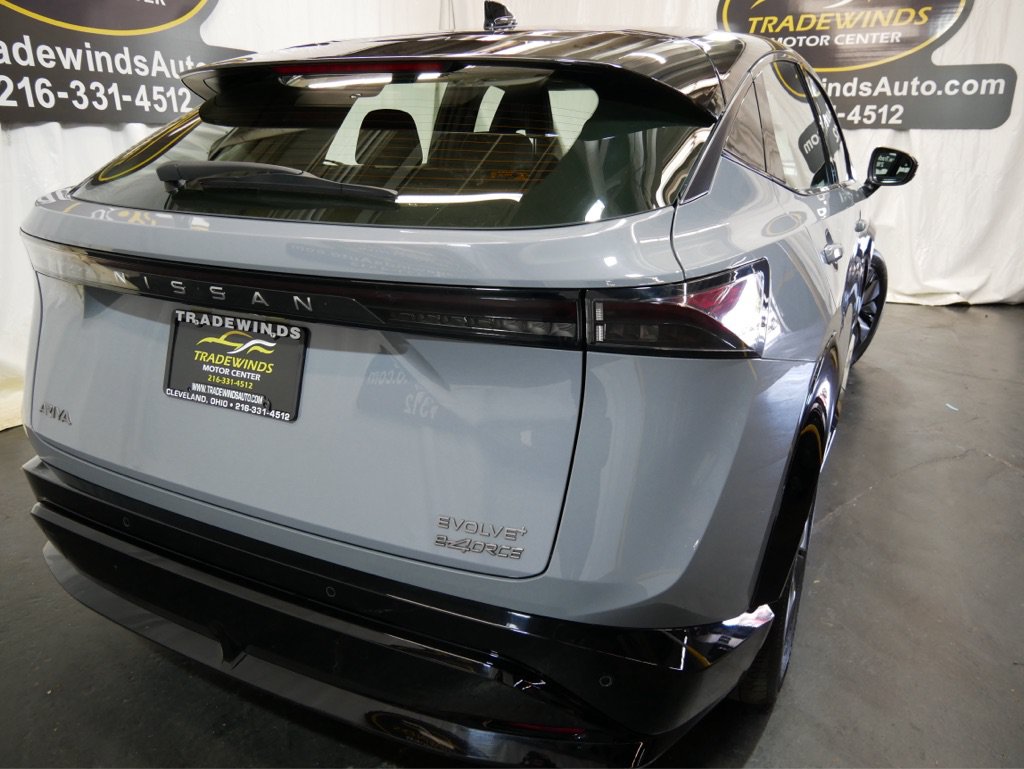 Used 2024 Nissan Ariya AWD image 7