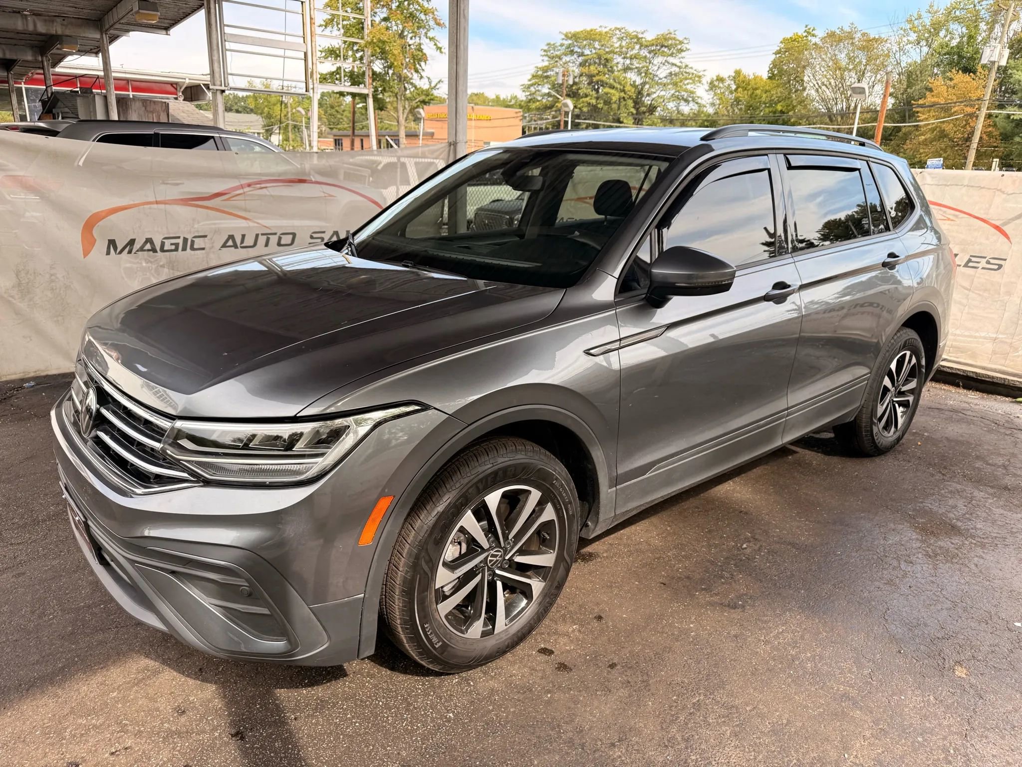 Used 2024 Volkswagen Tiguan S AWD/4WD image 8