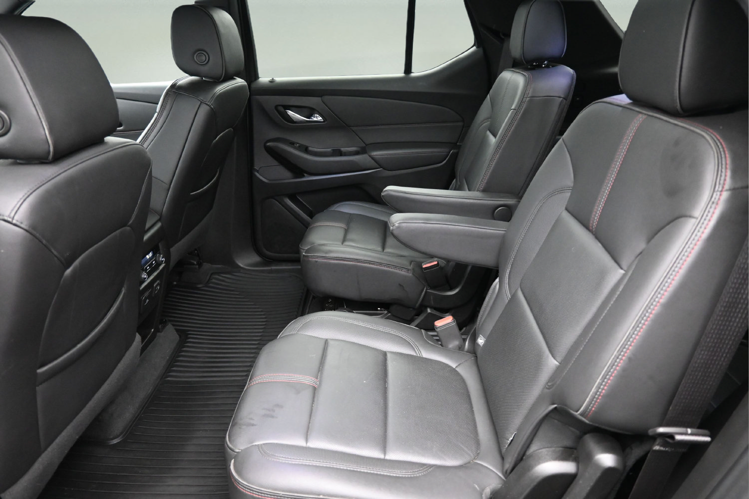 Used 2023 Chevrolet Traverse RS AWD/4WD image 12