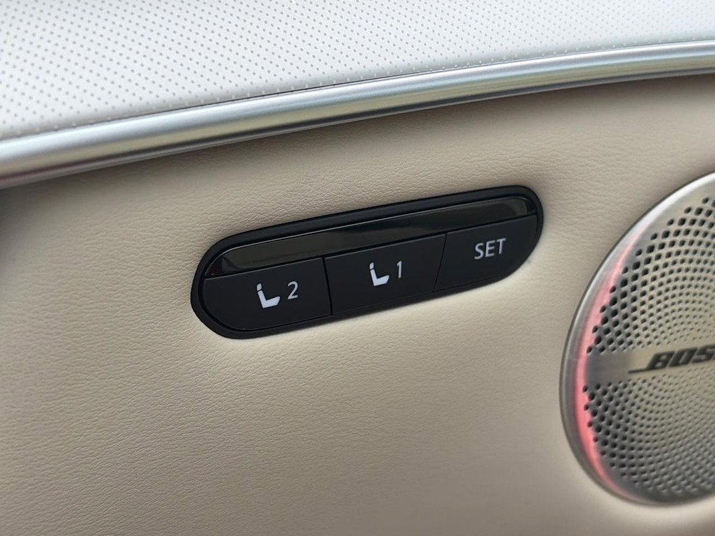 Used 2022 INFINITI QX50 Sensory w/ Cargo Package AWD/4WD image 23