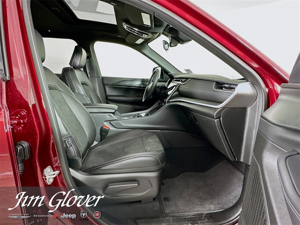 New 2025 Jeep Grand Cherokee L Altitude image 19