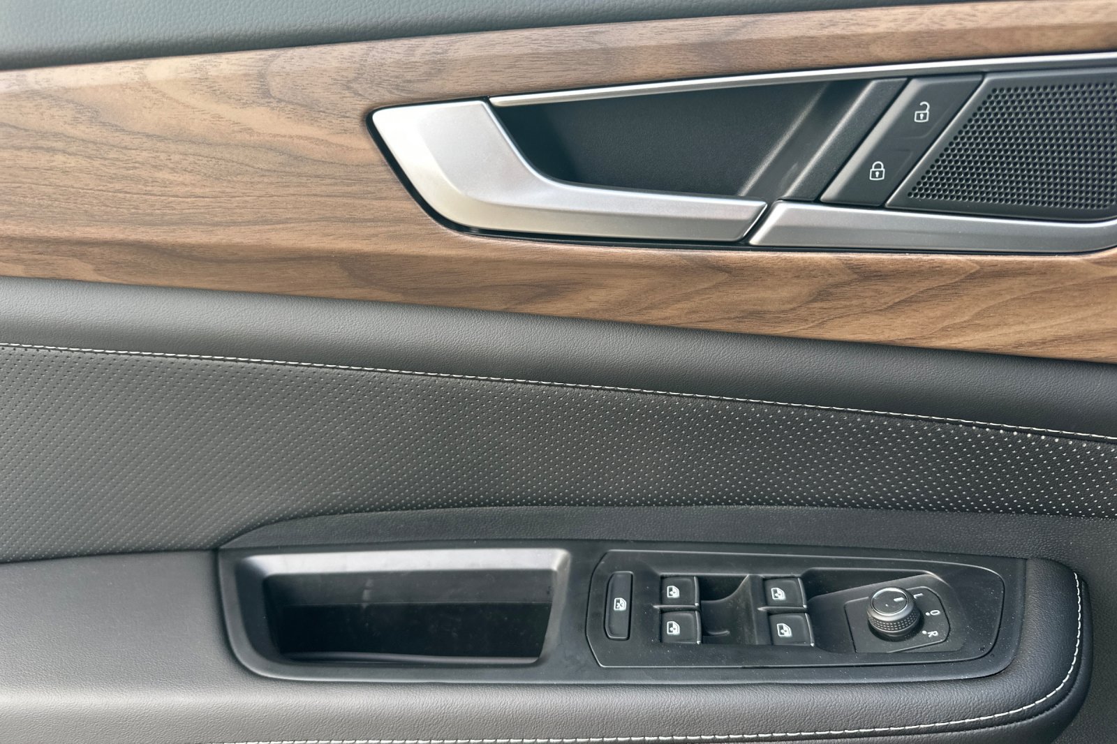 New 2026 Volkswagen Atlas SE AWD/4WD image 11