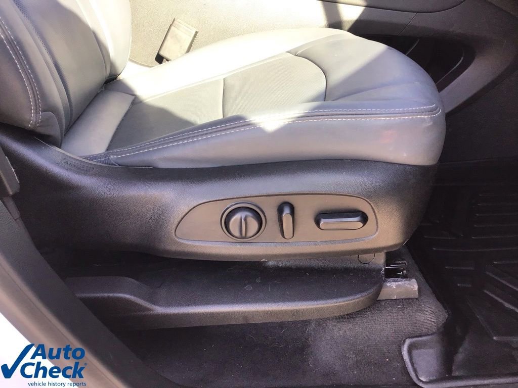 Used 2020 Buick Enclave Essence w/ Sound and Sites Package image 24