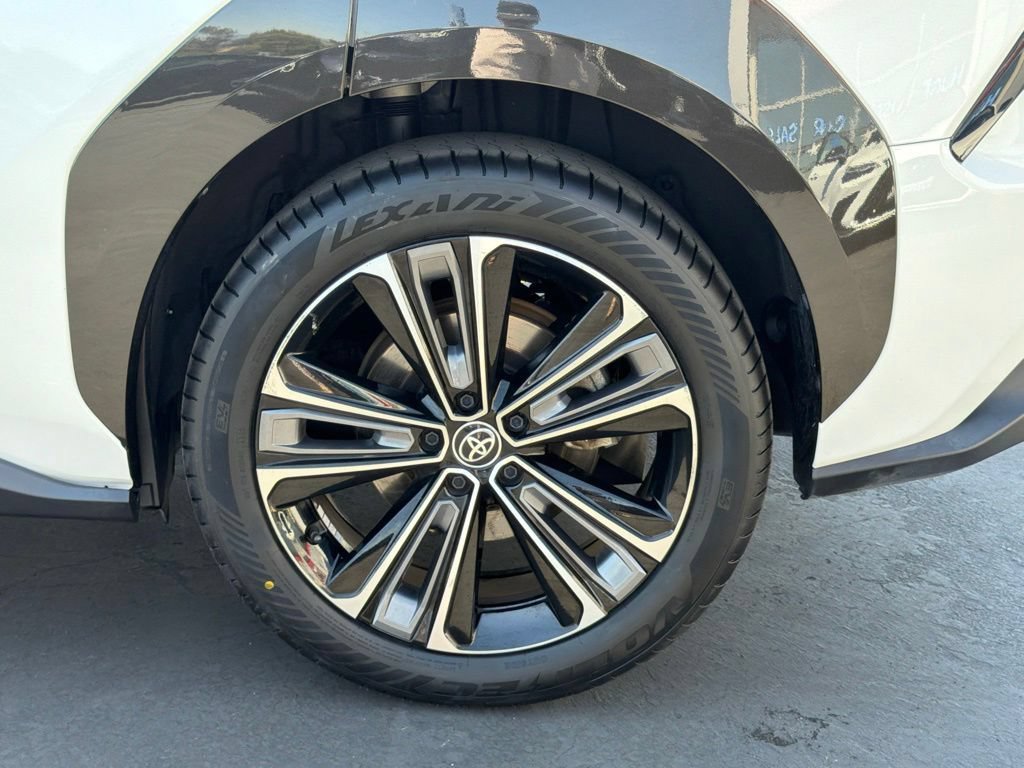 Certified 2023 Toyota bZ4X FWD image 18