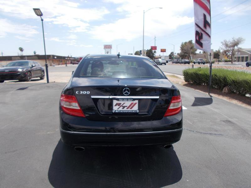 Used 2011 Mercedes-Benz C 300 Sedan image 6