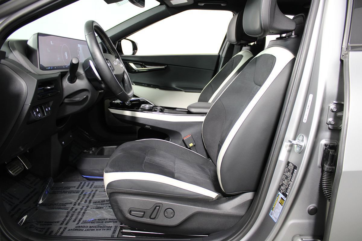Used 2023 Kia EV6 GT-Line w/ GT-Line Suede Seat Package AWD/4WD image 8